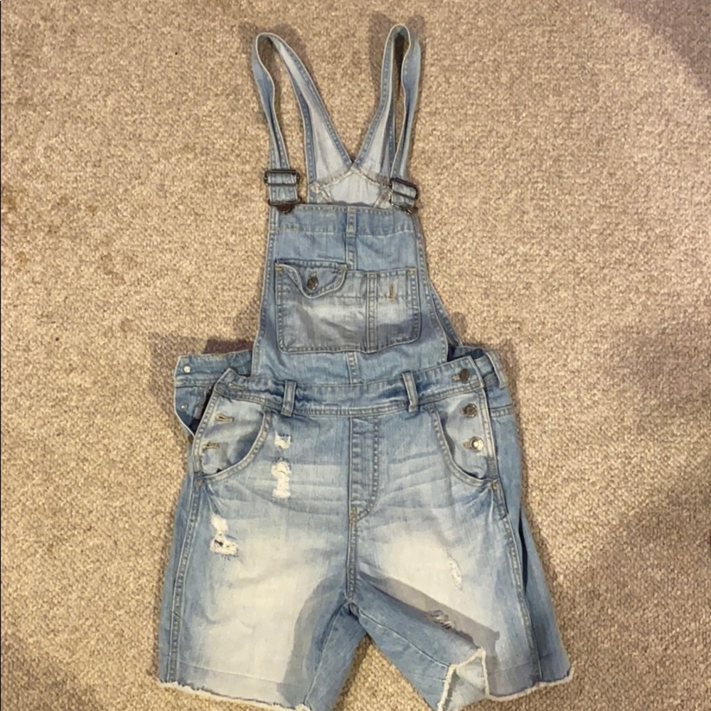 Overall shorts